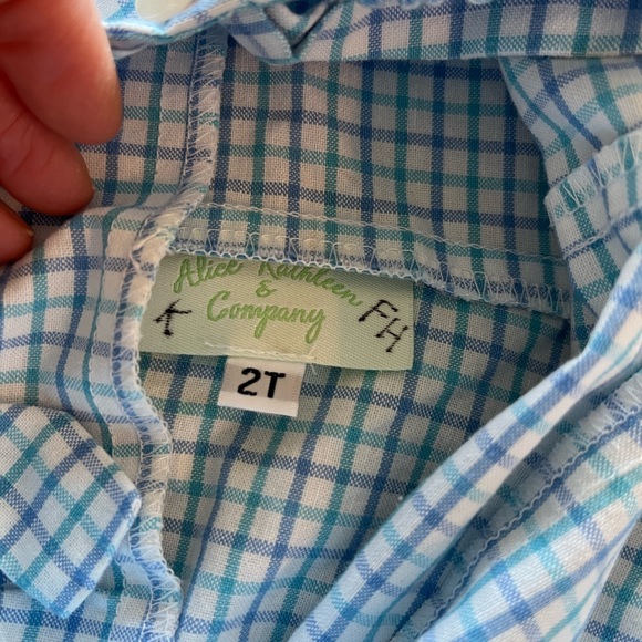 Boys 2T summer outfit - Picture 2 of 2